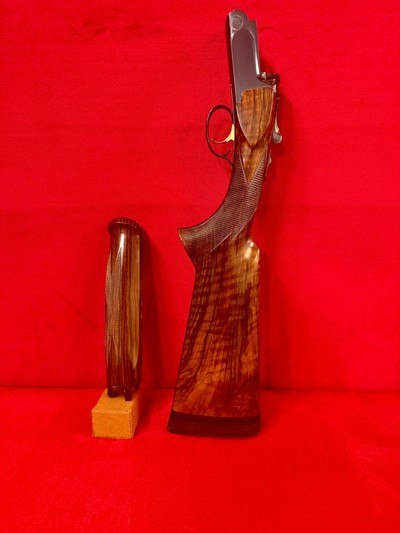 Perazzi MX8-20 Combo with 20 and 28 gauge barrels SC3 Wood LIKE NEW - Image 4 of 10