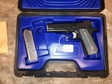 Dan Wesson Valor 1911 45 ACP - 1 of 12
