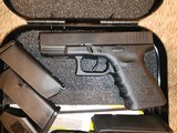 Glock G19 Gen3 9mm mint w 3 mags - 2 of 9