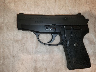 Sig Sauer P239 40 like new - Image 1 of 8