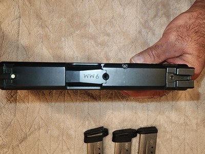 Smith & Wesson MP Shield 9mm w 3 mags - Image 8 of 9
