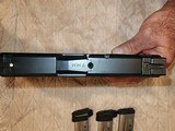 Smith & Wesson MP Shield 9mm w 3 mags - Image 8 of 9