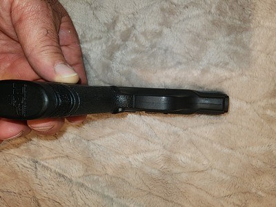 Smith & Wesson MP Shield 9mm w 3 mags - Image 7 of 9