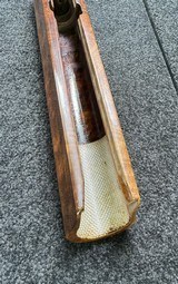 Remington 1100 fore end complete, newish glossy cut checkering - 4 of 12