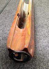 Remington 1100 fore end complete, newish glossy cut checkering - 6 of 12