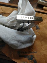 Smith &Wesson 27-2. .357 magnum - 2 of 13