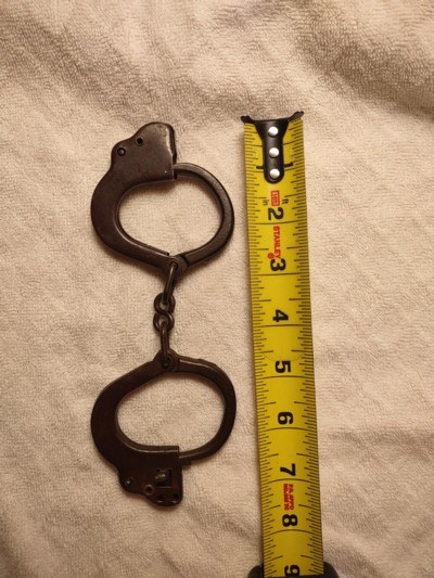 Hand cuffs, all steel, 1920 - Image 6 of 7