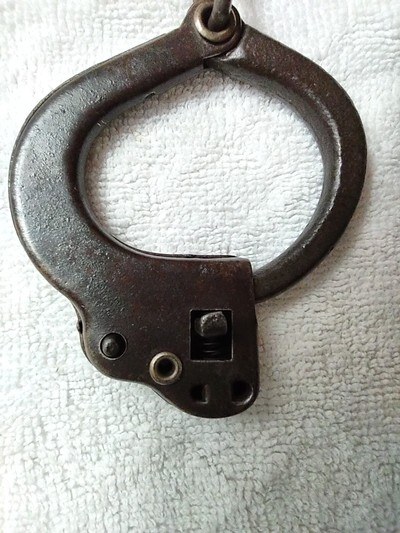Hand cuffs, all steel, 1920 - Image 4 of 7