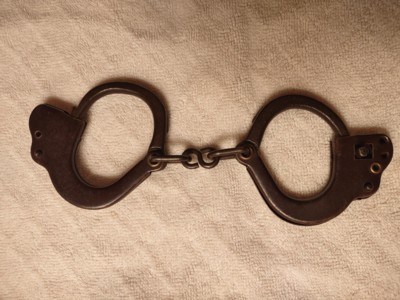 Hand cuffs, all steel, 1920 - Image 5 of 7