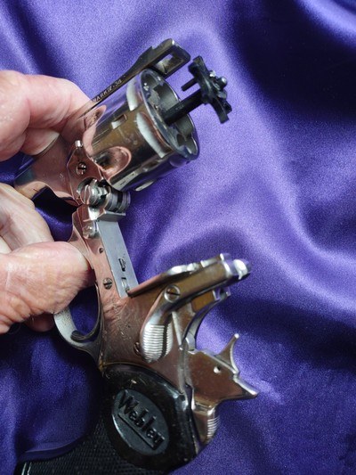 Webley & Scott , Mark IV, .38 S&W - Image 3 of 13