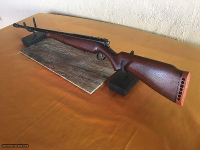 Mossberg Model 190
16 Ga.
Bolt Action Shotgun