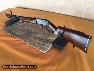 Montgomery Wards ( Mossberg )
Lever Action Model M865A
.22 Rifle