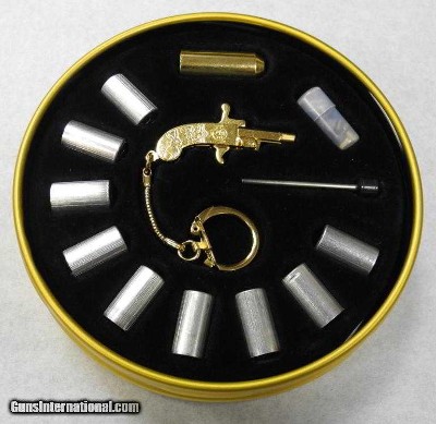 BERLOQUE MINIATURE FLARE AND CAP GUN IN PRESENTATION TIN, NEW