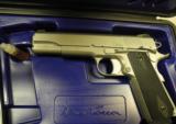 DAN WESSON FULL SIZE VALOR 45 ACP BRAND NEW
- 3 of 3