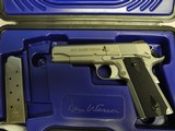 DAN WESSON 1911 VALOR COMMANDER TEXAS EDITION 9MM (01868) - 1 of 4