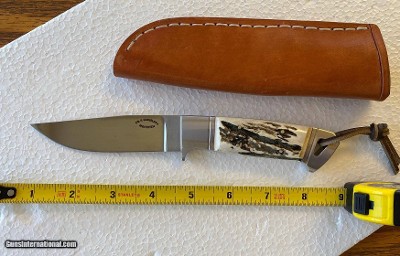 DIETMAR KRESSLER AMBER STAG INTEGRAL KNIFE WITH LEATHER SHEATH