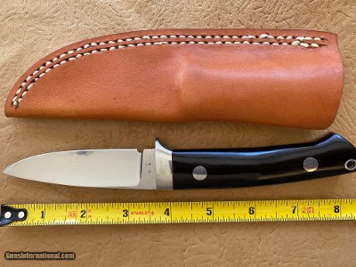 J. B. MOORE CUSTOM KNIFE, DROP POINT, BUFFALO HORN, NEW WITH SHEATH