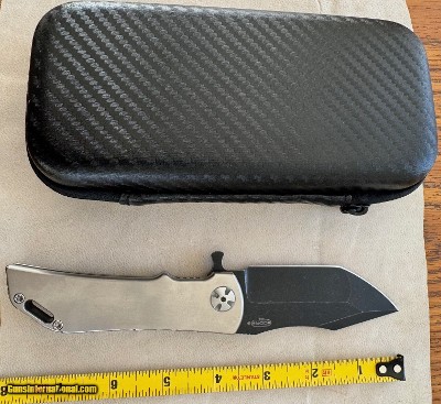 DDR TITANIUM KNIFE IN PRESENTATION CASE - Image 2 of 3
