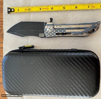 DDR CUSTOM TITANIUM KNIFE WITH AMERICAN FLAG THEME, NEW IN PRESENTATION BOX