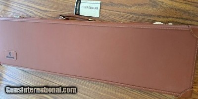 BROWNING LEATHER FITTED GUN CASE, WILL FIT 32