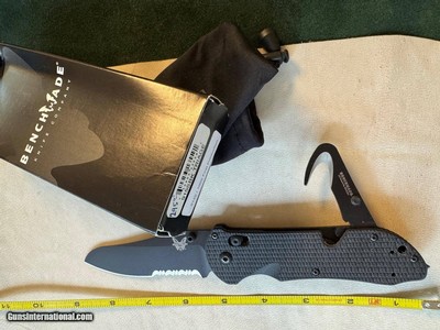 Benchmade 915SBK Triage, First Production, 120 of 1000, New in Original Box