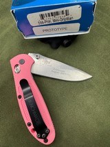 BENCHMADE 556 PINK MINI GRIPTILIAN PROTOTYPE AUGUST 2007, NEW IN BOX