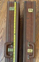 HARTMANN/BROWNING SHOTGUN CASE,GREAT CONDITION. 35 1/2", 98%. - Image 3 of 3