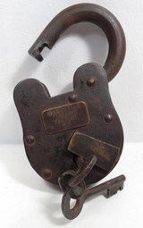 ORIGINAL ANTIQUE WINCHESTER FIREARMS FACTORY LOCK from COLLECTING TEXAS – LOCK #27 with KEYS - 5 of 8
