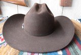 VERY NICE BROWN FELT STETSON COWBOY HAT from COLLECTING TEXAS – EXCELLENT CONDITION – SIZE: 7-1/8 with 4” BRIM - 5 of 8