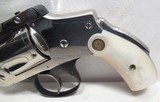 SMITH & WESSON .38 SAFETY HAMMERLESS REVOLVER from COLLECTING TEXAS – 5TH MODEL – PEARL GRIPS - 2 of 16