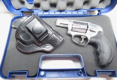SMITH & WESSON MODEL 649 REVOLVER from COLLECTING TEXAS
ORIGINAL BOX and HOLSTER INCLUDED
.357 MAGNUM CALIBER