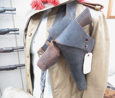 ANTIQUE PHILIPPINE CAMPAIGN USED COLT S.A.A. REVOLVER with UNIFORM, HAT, HOLSTER, BELT, MESS KIT, ETC. from COLLECTING TEXAS - Image 14 of 19