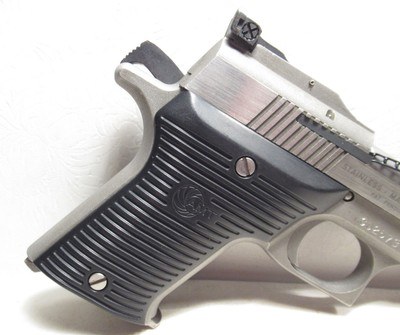 AMT AUTOMAG II SEMI-AUTO PISTOL in .22 MAGNUM CALIBER from COLLECTING TEXAS – 2 EXTRA MAGAZINES INCLUDED - Image 5 of 14