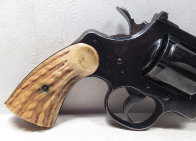 COLT PYTHON MODEL .357 MAGNUM REVOLVER from COLLECTING TEXAS – 58 YEAR-OLD - REAL JIG BONE GRIPS - Image 6 of 17