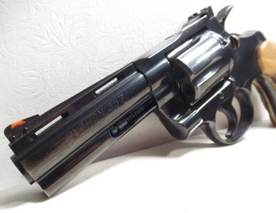 VERY NICE EARLY COLT PYTHON MODEL REVOLVER with EXCEPTIONAL JIG BONE GRIPS from COLLECTING TEXAS – MADE 1969 - Image 6 of 15