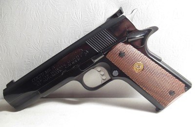 COLT GOLD CUP NATIONAL MATCH .45 AUTO PISTOL from COLLECTING TEXAS – MADE 1975 – LIKE NEW CONDITION - Image 2 of 16