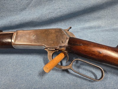 Winchester Model 1886 in .40-82 WCF is a lever-action rifle - Image 5 of 8