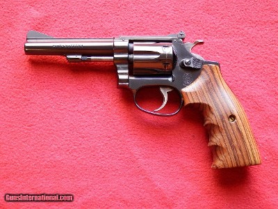 S&W Model 34-1, 4