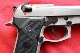 Beretta 92 FSVertec, 9mmStainless Stell - 6 of 8