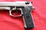 Beretta 92 FSVertec, 9mmStainless Stell - 4 of 8