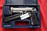 Beretta 92 FSVertec, 9mmStainless Stell - 8 of 8