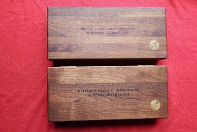 Colt 1971 Robert E. Lee and Ulysses S. Grant Commemorative Black Powder Pistol Set. - Image 2 of 8
