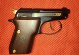 Beretta 21 A Bobcat Engraved 22 LR Wood DA Flip Barrel Limited Edition - 3 of 8