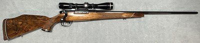 WEATHERBY MARK V DELUXE .300 WBY. MAG. - Image 1 of 18