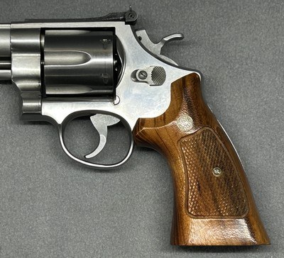 SMITH & WESSON MODEL 629-1 .44 MAGNUM - Image 6 of 15