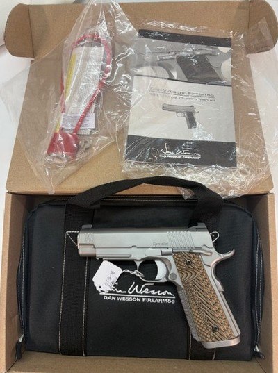 WTS:Dan Wesson Specialist Commander .45ACP LNIB - Image 2 of 9