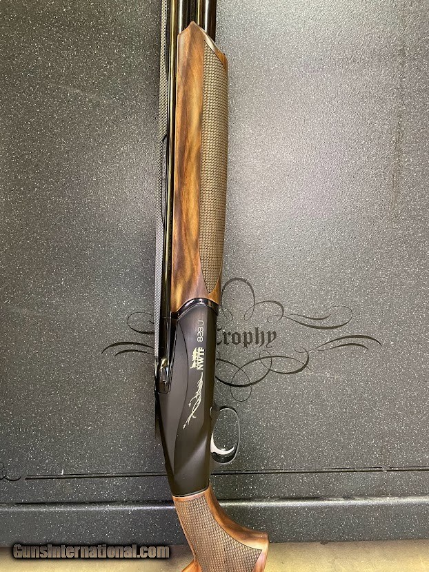 無銘。ページ Benelli 828U NWTF 2020 National Convention 1 of 1 Limited Special