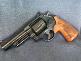 Pristine factory Engraved Smith & Wesson 44 Magnum model 29 - 3 of 13