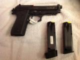 TAURUS PT92 (2) MAGS 17rd and 19rd FULL SIZE 9MM PISTOL SA/DA - 2 of 4