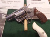 Smith & Wesson Model 60, Chief's Special - 2 of 12